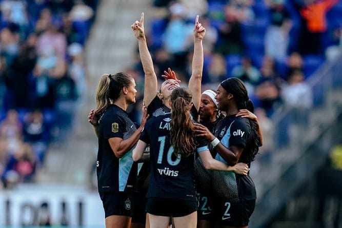 Gotham FC clinch playoffs with late Rose Lavelle goal