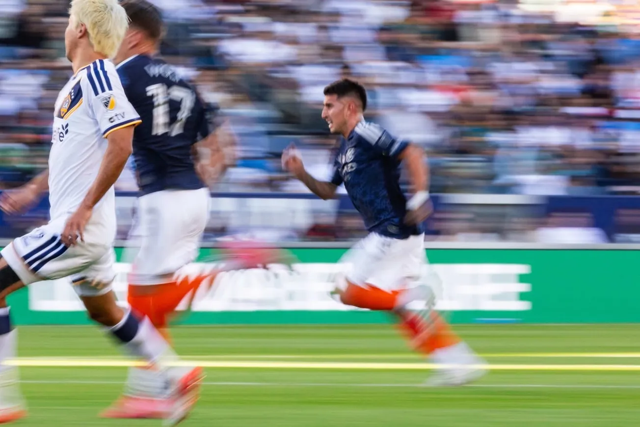 How Nico Fernández Mercau plays striker