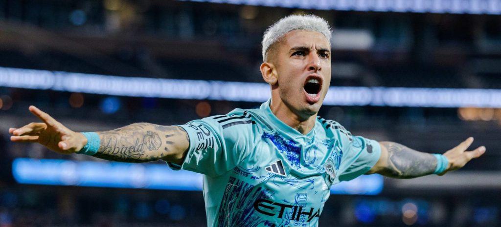 Santi leads NYCFC to commanding win over FC Dallas