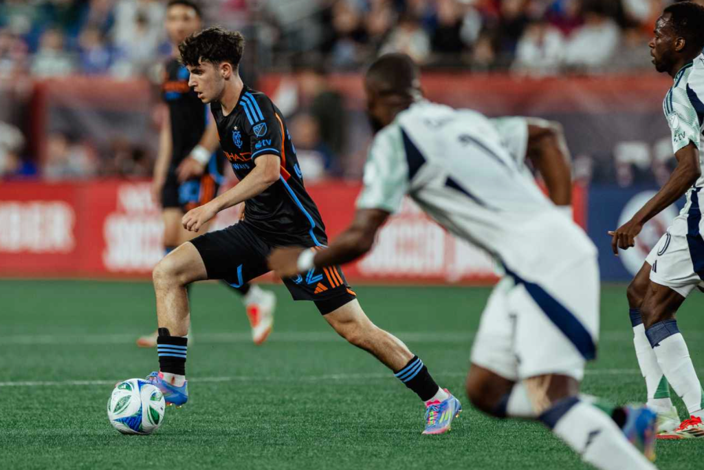 Disorganized Defense, Anemic Attack: New York City weaknesses exposed by New England