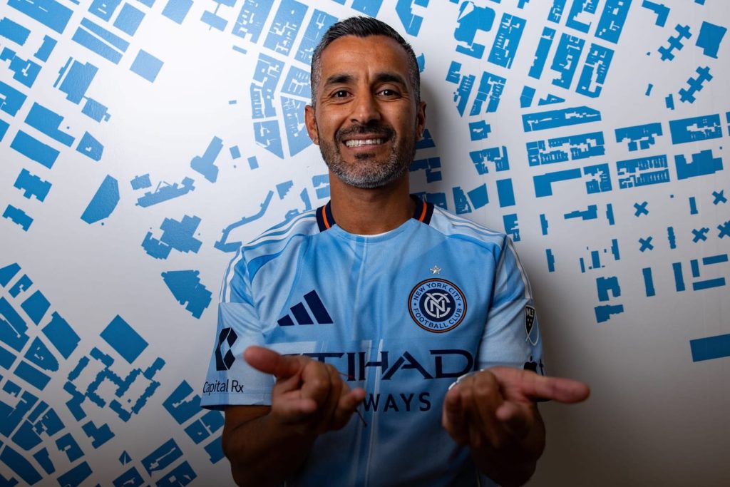 Maxi Moralez re-signs for 2026 season